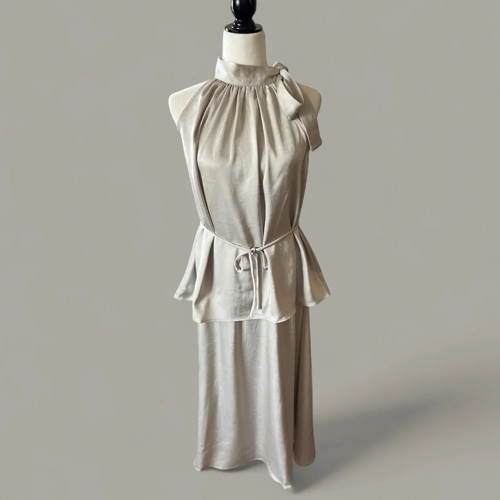 ✨HOST PICK Cream Halter with Maxi Skirt - Picture 2 of 7